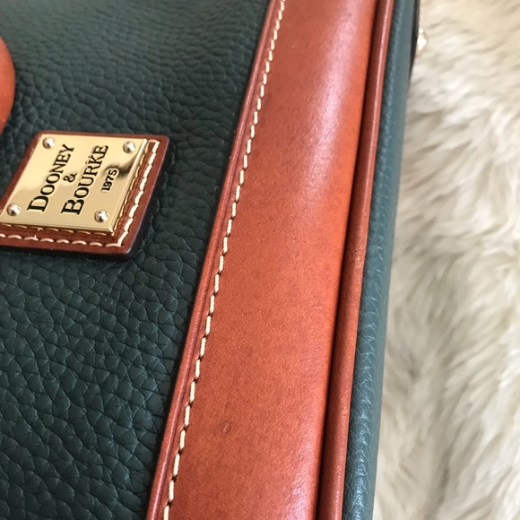 SOLD Dooney and Bourke Zip Zip Satchel - Picture 7 of 8